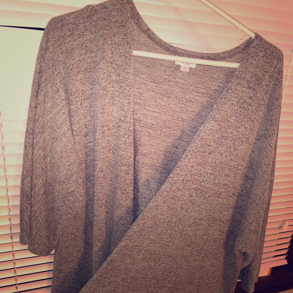 Like New LuLaRoe Super Soft Wrap - M